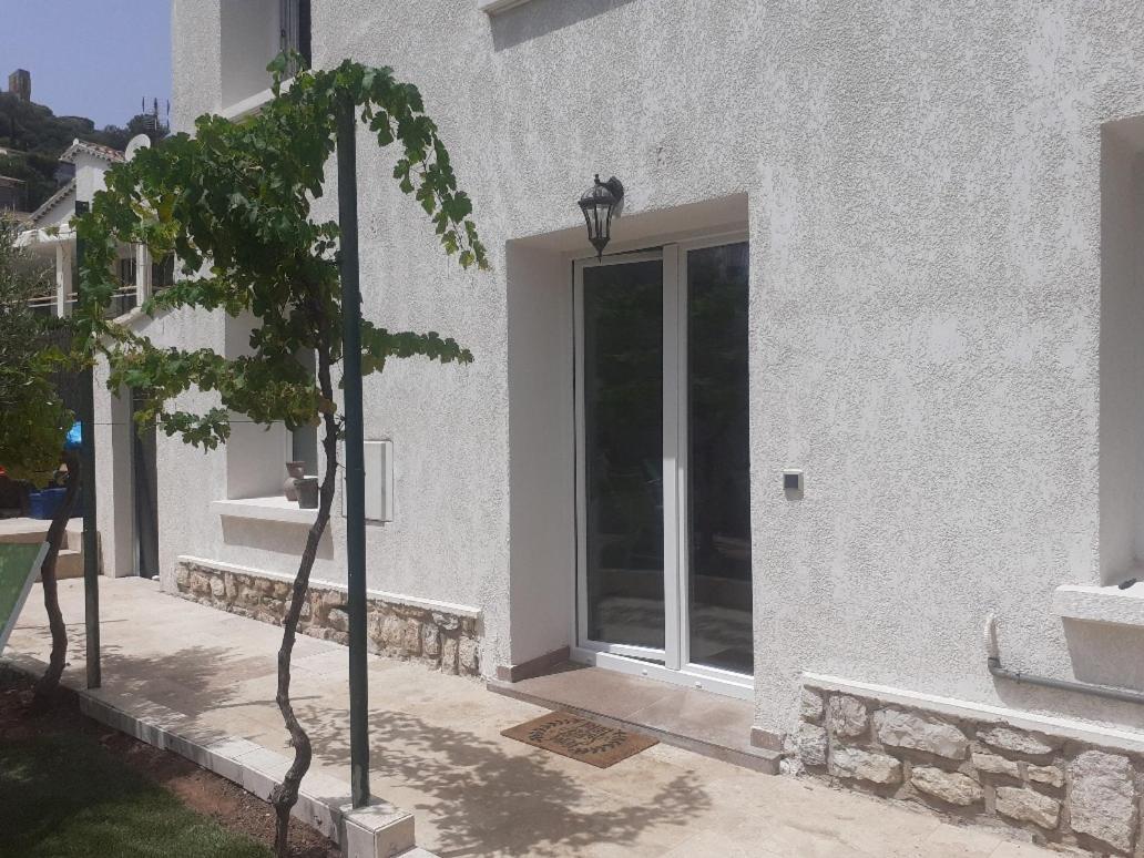Almanarre Apartment Hyeres Bagian luar foto